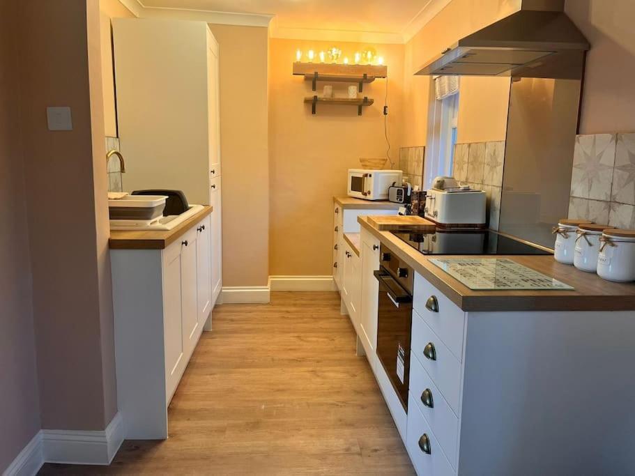 Blue Anchor House - Seaview, Hot Tub Apartments Esterno foto