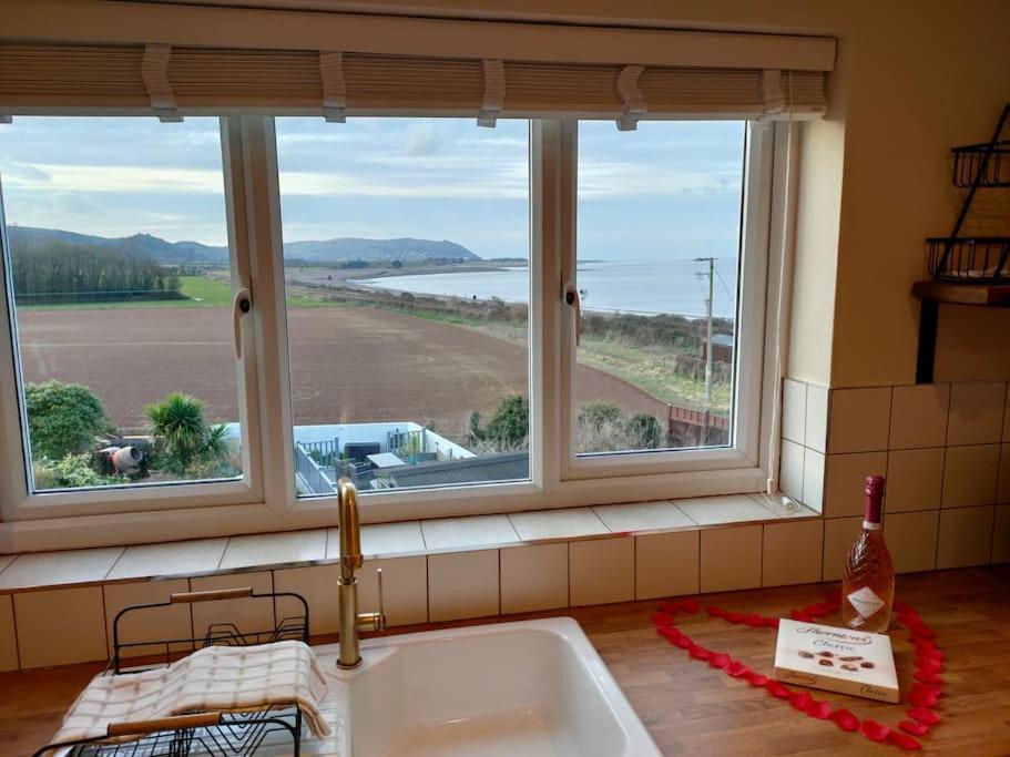 Blue Anchor House - Seaview, Hot Tub Apartments Esterno foto