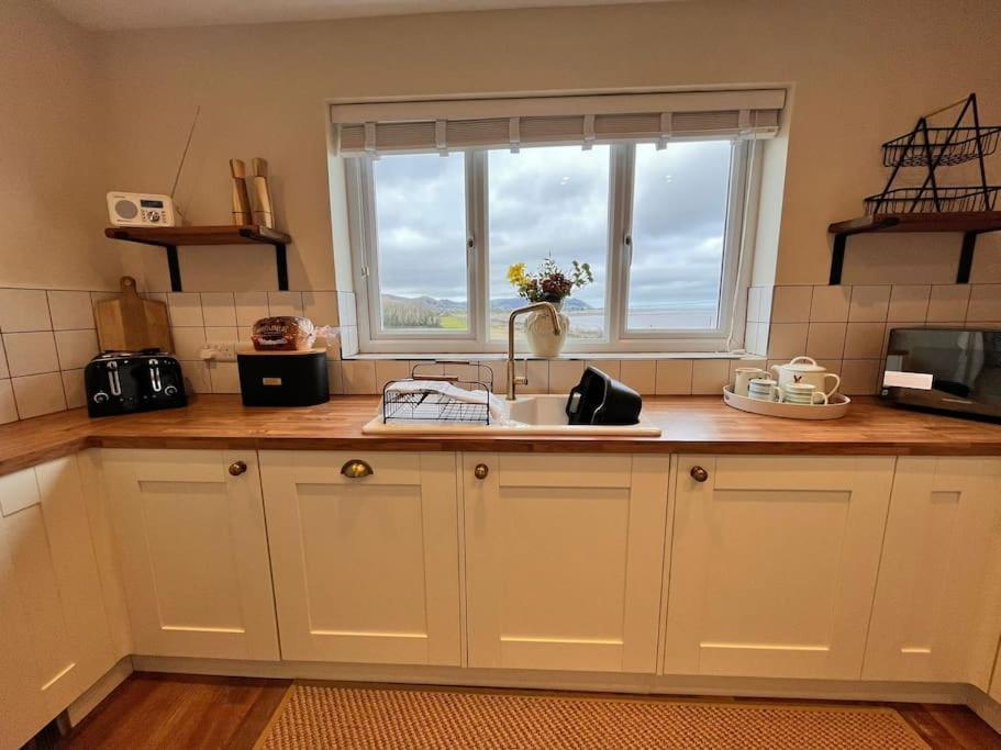 Blue Anchor House - Seaview, Hot Tub Apartments Esterno foto
